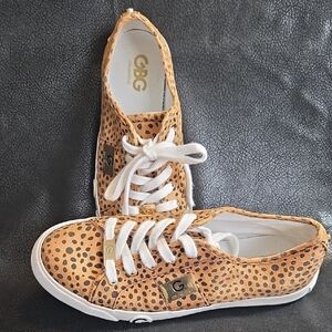 G by Gola Women's Size 8 Tan Cheetah Print Lace-Up Sneakers